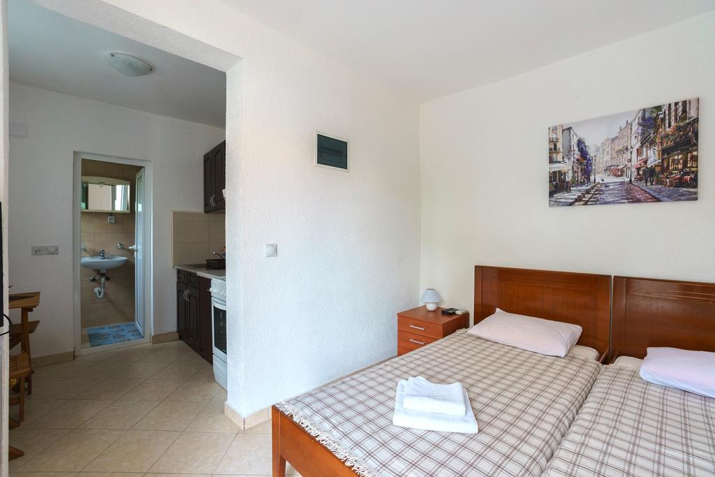 Apartments Lora Bar Exterior foto