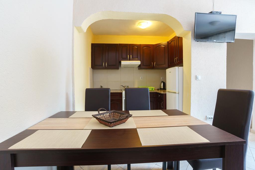 Apartments Lora Bar Exterior foto