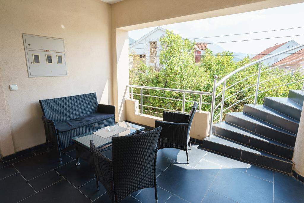 Apartments Lora Bar Exterior foto