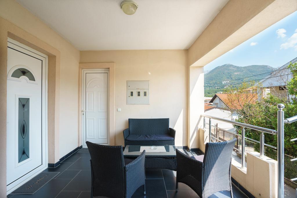 Apartments Lora Bar Exterior foto